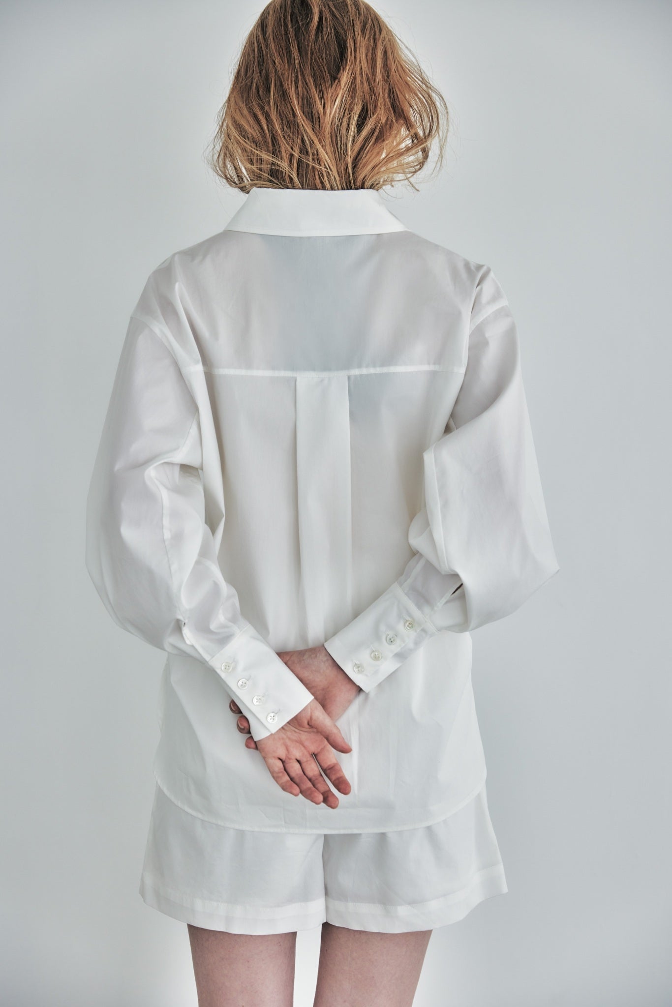 VOLUME SLEEVE TAFFETA SHIRT (WHITE)